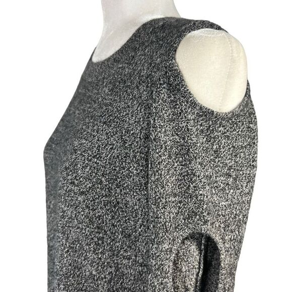 Aqua Women's Gray Cashmere Medium Twist Circle Arm Cutout Cashmere Sweater - Picture 5 of 12